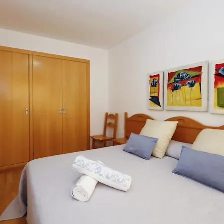 Flora Planet Costa Dorada * كامبريلس